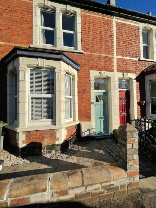 Gloucester Rd 2 Mins Away - Fab, New, Trendy House Bristol Buitenkant foto
