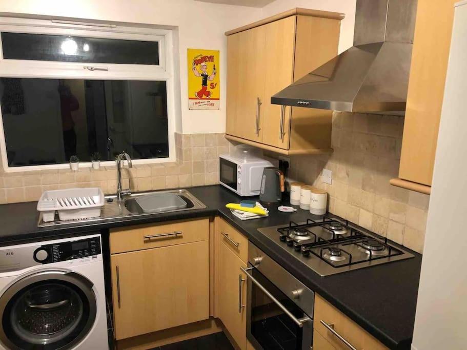 Gloucester Rd 2 Mins Away - Fab, New, Trendy House Bristol Buitenkant foto