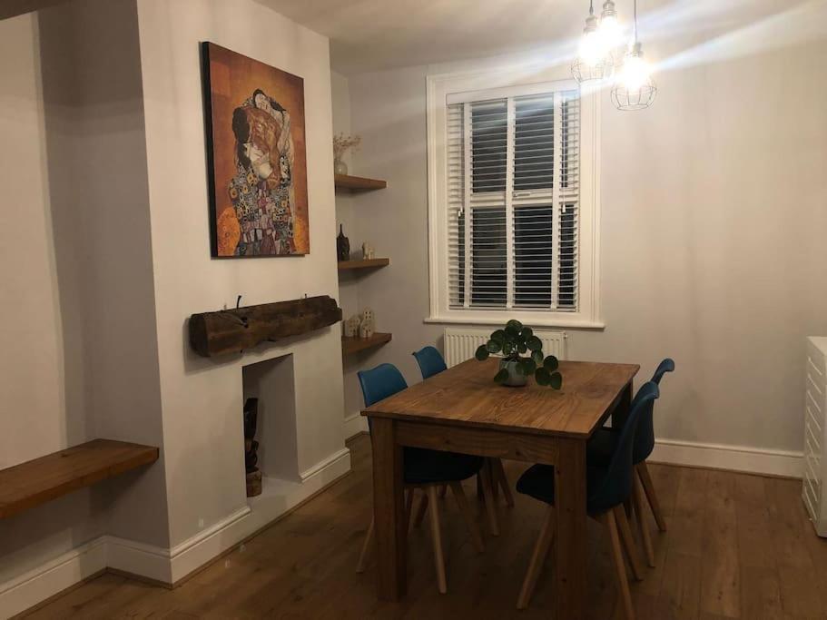 Gloucester Rd 2 Mins Away - Fab, New, Trendy House Bristol Buitenkant foto
